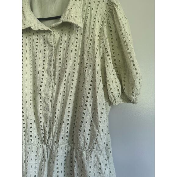 Pretty Little Things eyelet lace romper, kiwi/lime green‎ - Picture 3 of 4